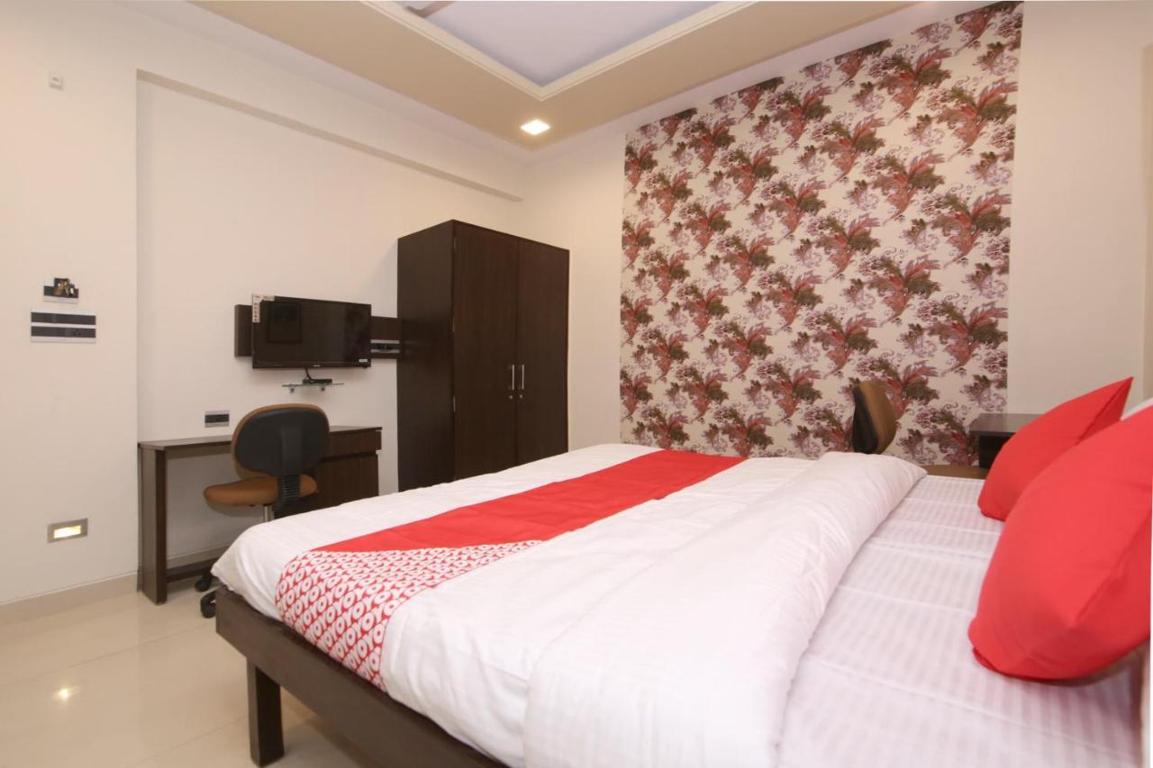 Capital O 36691 Hotel Aashirwad Inn 자발푸르 외부 사진