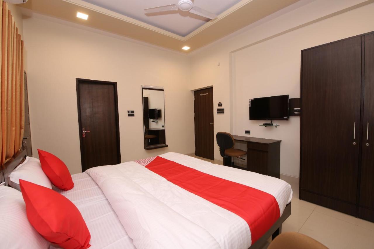 Capital O 36691 Hotel Aashirwad Inn 자발푸르 외부 사진